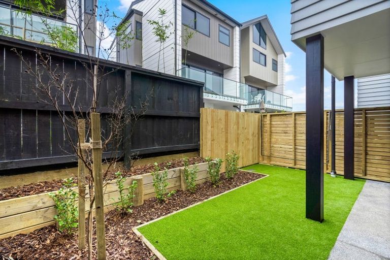 Photo of property in 14 Panoni Lane, Howick, Auckland, 2014