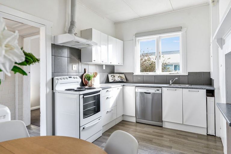 Photo of property in 74 Te Aroha Street, Hamilton East, Hamilton, 3216