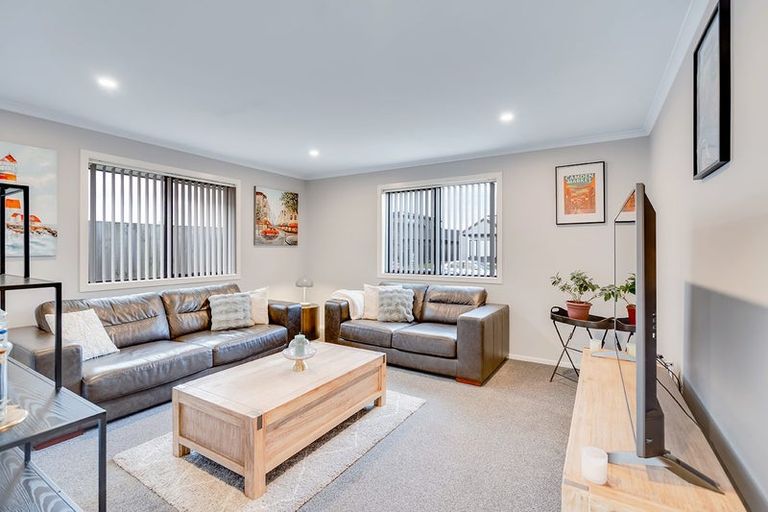 Photo of property in 13 Kimbolton Street, Rototuna North, Hamilton, 3210