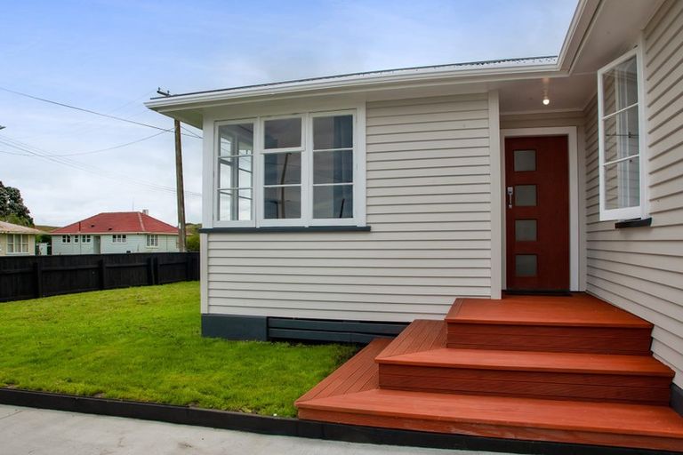 Photo of property in 22 Elizabeth Street, Patea, 4520