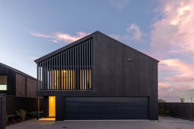 Photo of property in 10a Whiteley Street, Moturoa, New Plymouth, 4310