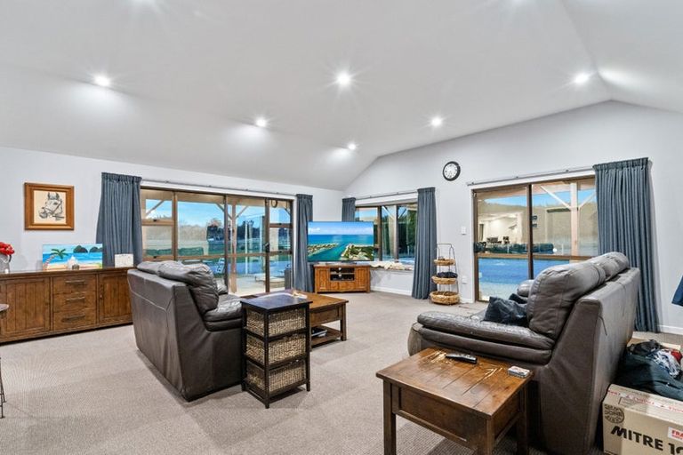 Photo of property in 295 Bay Road, West Plains, Invercargill, 9879