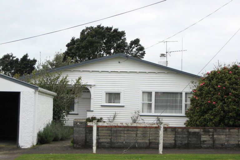 Photo of property in 25 Lyn Street, Lynmouth, New Plymouth, 4310