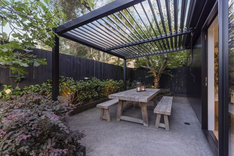 Photo of property in 35a Montgomery Avenue, Belmont, Auckland, 0622