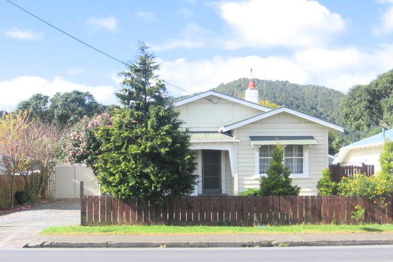 Photo of property in 14 Kamo Road, Regent, Whangarei, 0112
