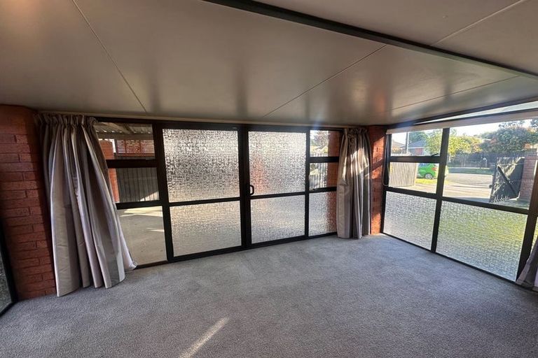 Photo of property in 3 Cranbrook Avenue, Burnside, Christchurch, 8053