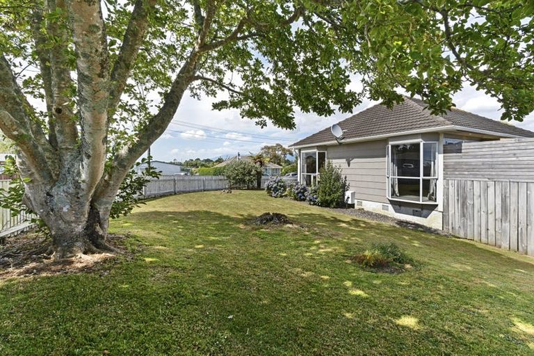 Photo of property in 43 Woodleigh Street, Frankleigh Park, New Plymouth, 4310