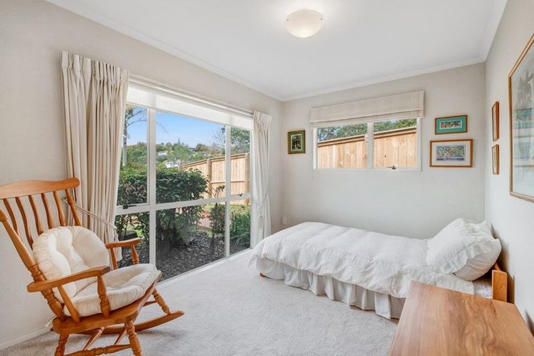 Photo of property in 29 Westminster Gardens, Unsworth Heights, Auckland, 0632