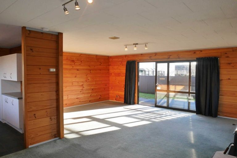 Photo of property in 2/25 Inwoods Road, Parklands, Christchurch, 8083