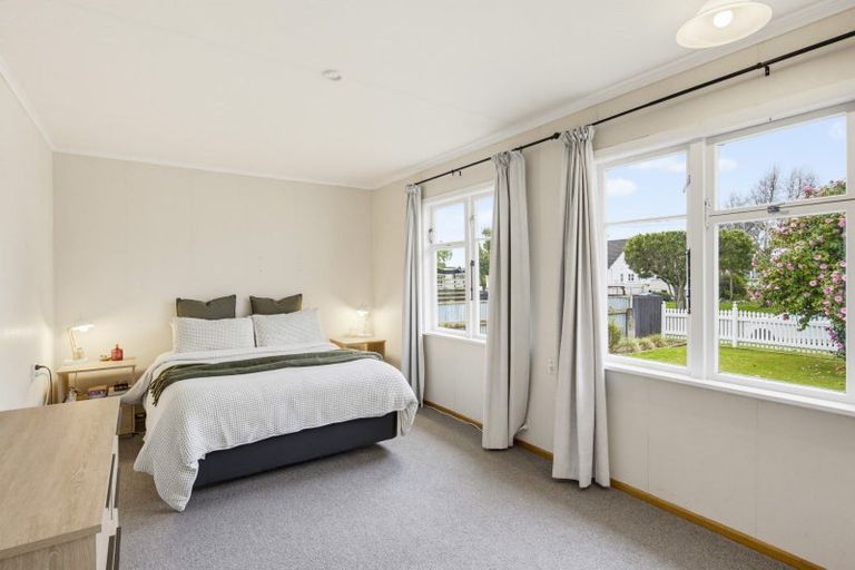 Photo of property in 9 Duke Street, Levin, 5510