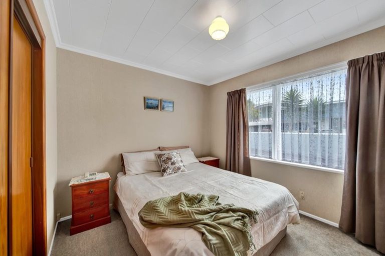 Photo of property in 93b Tukapa Street, Westown, New Plymouth, 4310