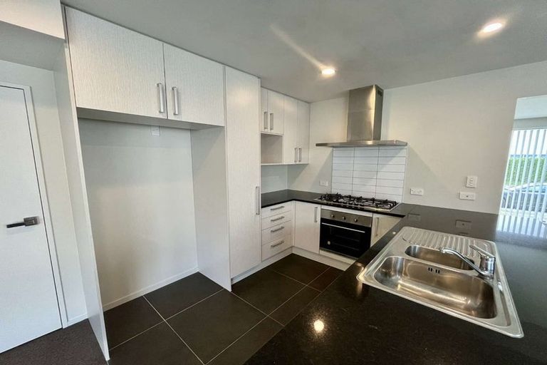 Photo of property in 15 Hakaro Way, Takanini, 2112