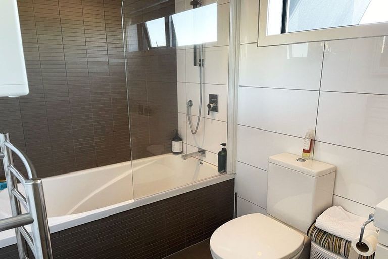 Photo of property in Revolucion Apartments, 205n/28 Torrens Terrace, Mount Cook, Wellington, 6011