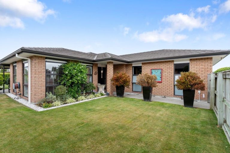 Photo of property in 8 Austin Reid Avenue, Carterton, 5713