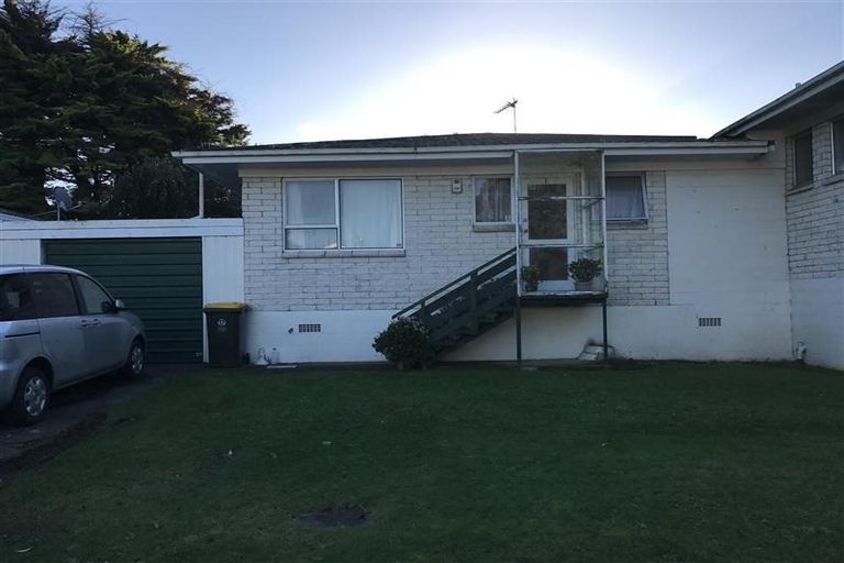 Photo of property in 77a Russell Road, Manurewa, Auckland, 2102