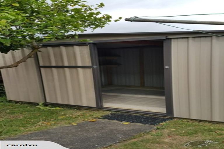 Photo of property in 2/7 Cornelian Crescent, Half Moon Bay, Auckland, 2012