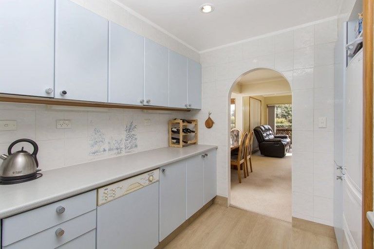 Photo of property in 2/17 Markham Place, Bucklands Beach, Auckland, 2012