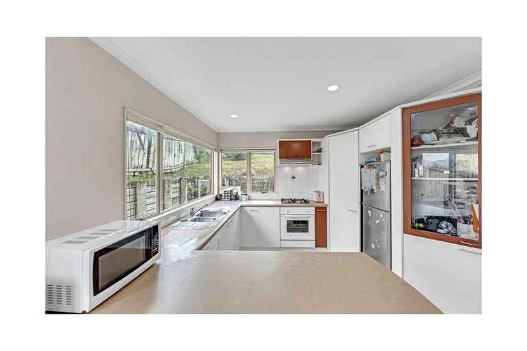 Photo of property in 39a Chieftain Rise, Goodwood Heights, Auckland, 2105
