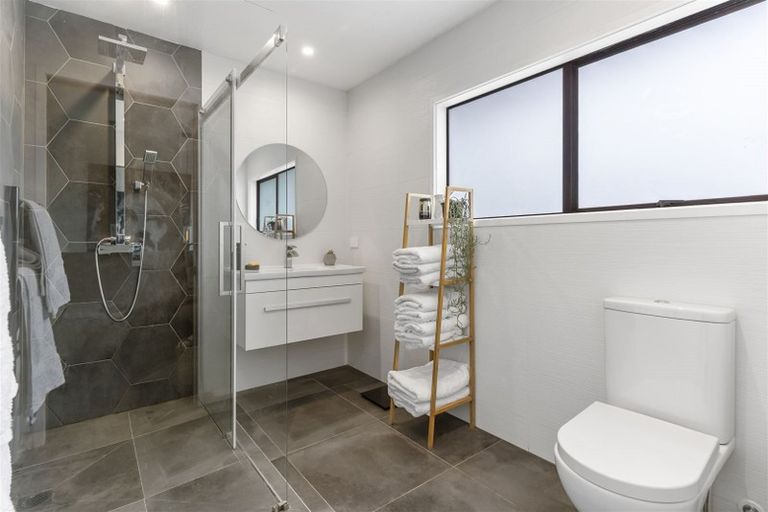 Photo of property in 2/37 Manuka Road, Bayview, Auckland, 0629