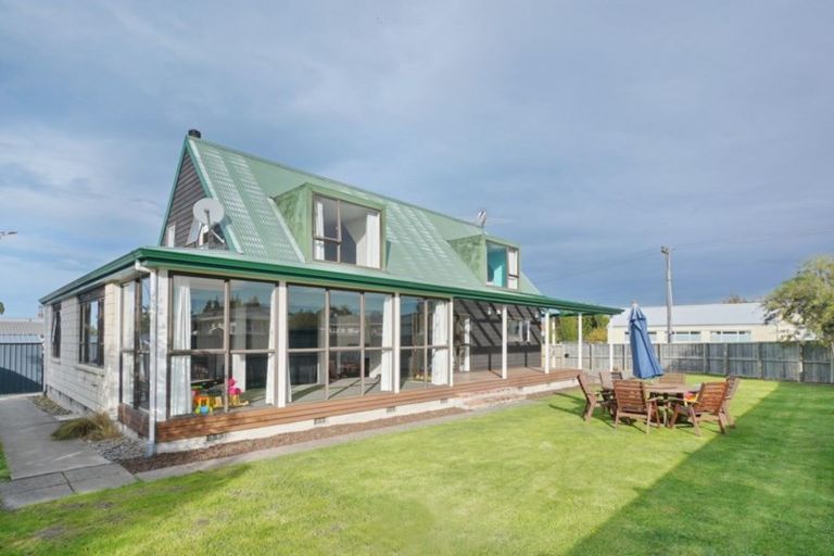 Photo of property in 19 Gilbert Street, Amberley, 7410