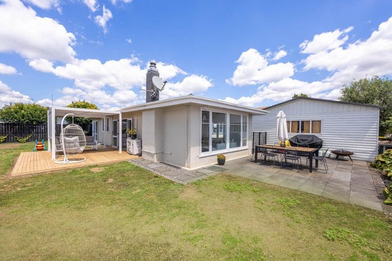 Photo of property in 8 Williams Place, Fairfield, Hamilton, 3214