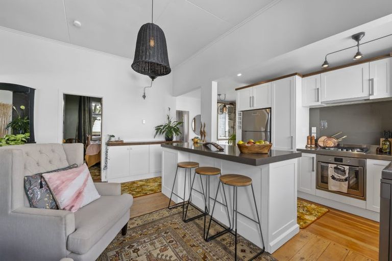 Photo of property in 51 Gaine Street, New Plymouth, 4310
