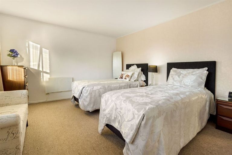 Photo of property in 176 Royal Road, Massey, Auckland, 0614