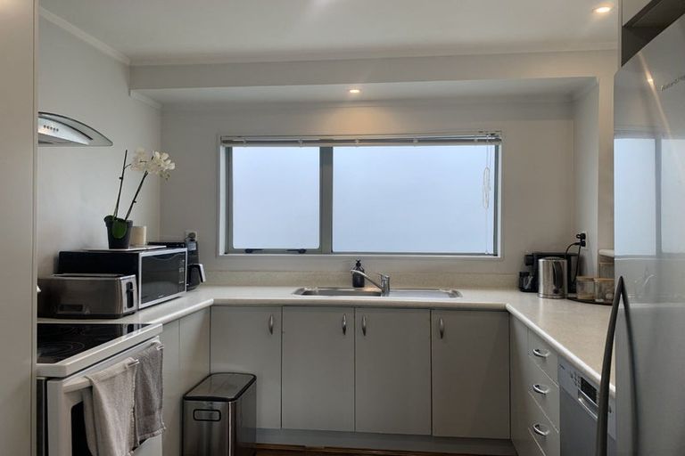 Photo of property in 2/34 Elizabeth Drive, West Harbour, Auckland, 0618