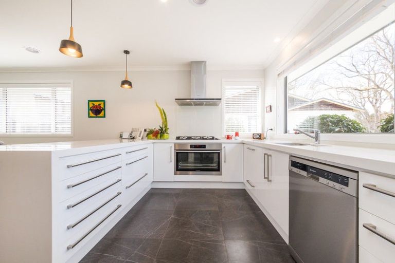 Photo of property in 33 Elmira Avenue, Hokowhitu, Palmerston North, 4410