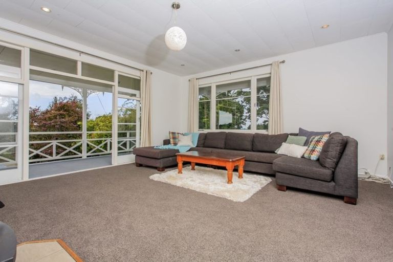 Photo of property in 25 Christian Road, Swanson, Auckland, 0614