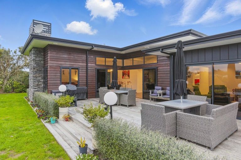 Photo of property in 518 Hickford Road, Foxton, 4891