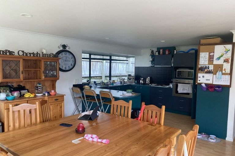 Photo of property in 6 Red Oak Place, Schnapper Rock, Auckland, 0632