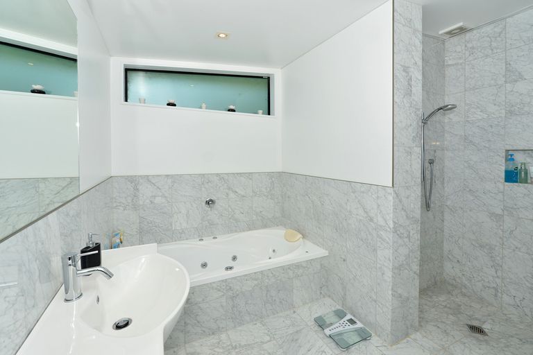 Photo of property in 77 Rangiuru Drive, Parua Bay, Onerahi, 0192