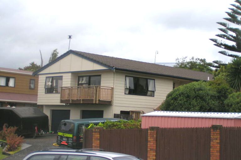 Photo of property in 3 Newport Place, Forrest Hill, Auckland, 0620