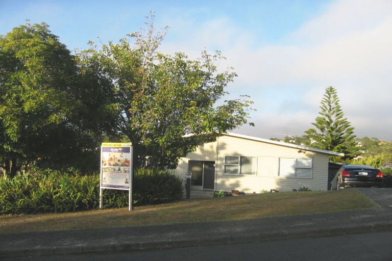 Photo of property in 16 Orton Street, Glenfield, Auckland, 0627