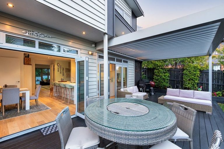 Photo of property in 131 Kowhai Road, Mairangi Bay, Auckland, 0630