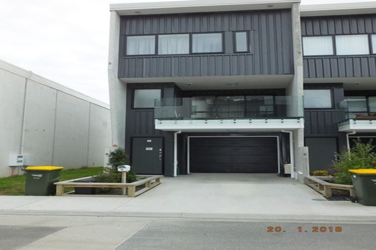 Photo of property in 17/5 Perekia Street, Albany, Auckland, 0632