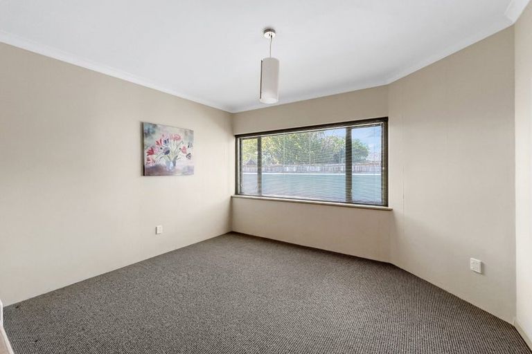 Photo of property in 95 Florence Avenue, Palmerston North, 4414