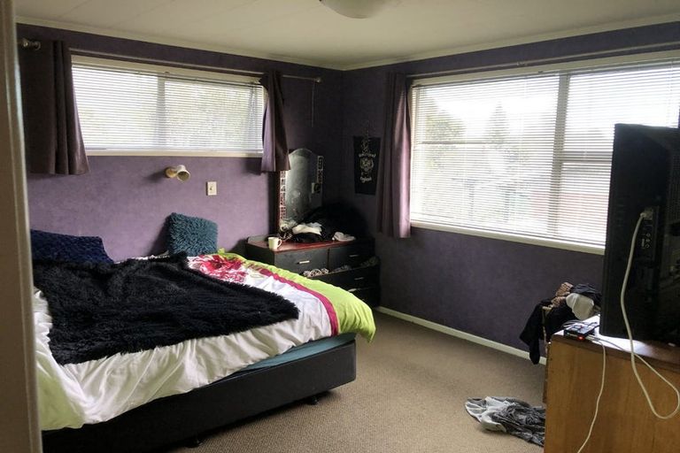 Photo of property in 87 Clawton Street, Westown, New Plymouth, 4310