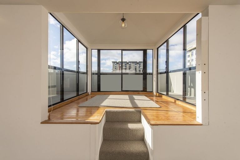 Photo of property in 3/2 Macdonald Crescent, Te Aro, Wellington, 6011