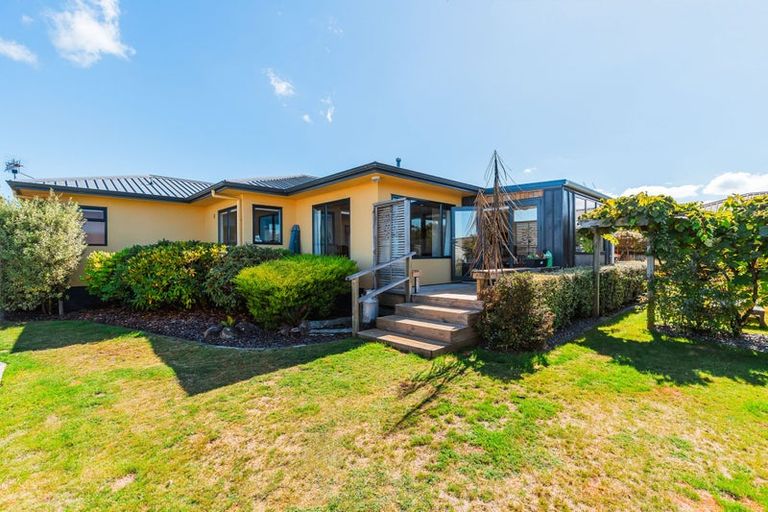 Photo of property in 14 The Grove, Nukuhau, Taupo, 3330