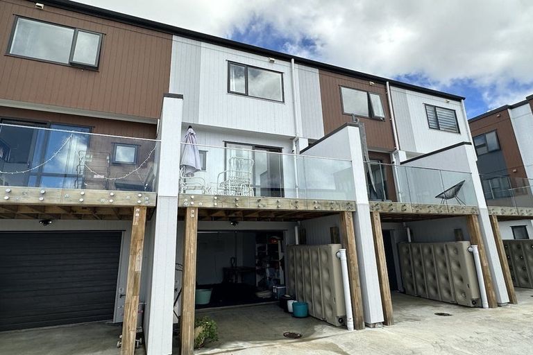 Photo of property in 12/3 Abbotleigh Avenue, Te Atatu Peninsula, Auckland, 0610