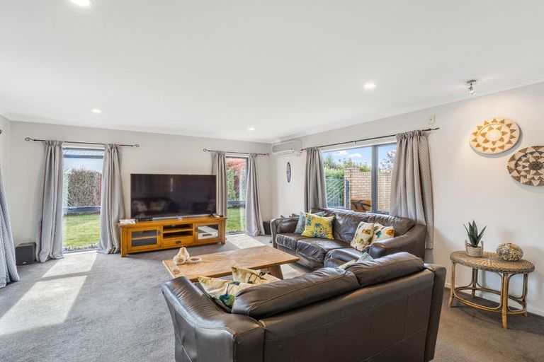 Photo of property in 8 Penbury Close, Huntingdon, Ashburton, 7774