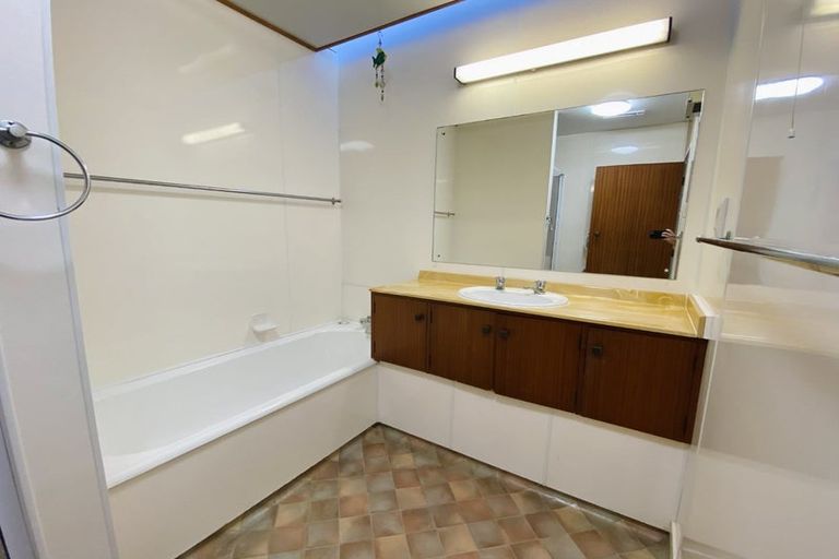 Photo of property in 3/31 The Parade, Bucklands Beach, Auckland, 2012