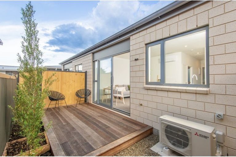 Photo of property in 73 Gordon Road, Mosgiel, 9024