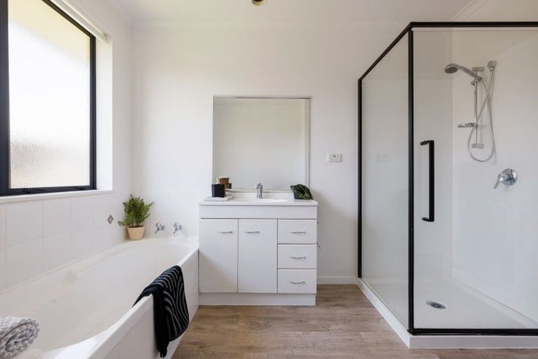 Photo of property in 15 Farnham Close, Rototuna North, Hamilton, 3210