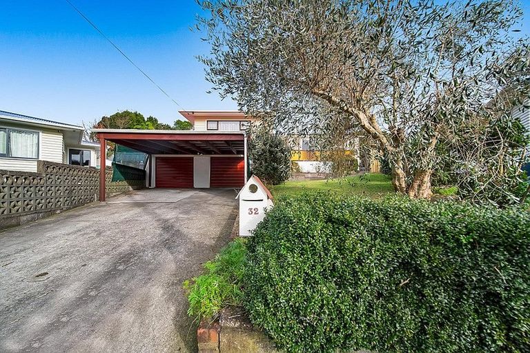 Photo of property in 32 Beaumont Crescent, Frankleigh Park, New Plymouth, 4310
