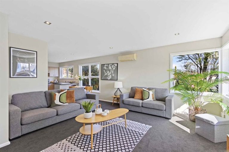 Photo of property in 2/4 Farnham Place, Ilam, Christchurch, 8041