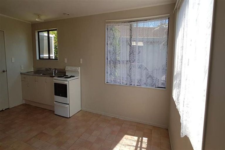 Photo of property in 2/40 Palmers Road, Clendon Park, Auckland, 2103