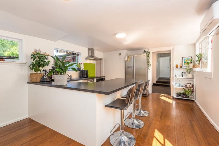 Photo of property in 24 Voelas Road, Lyttelton, 8082